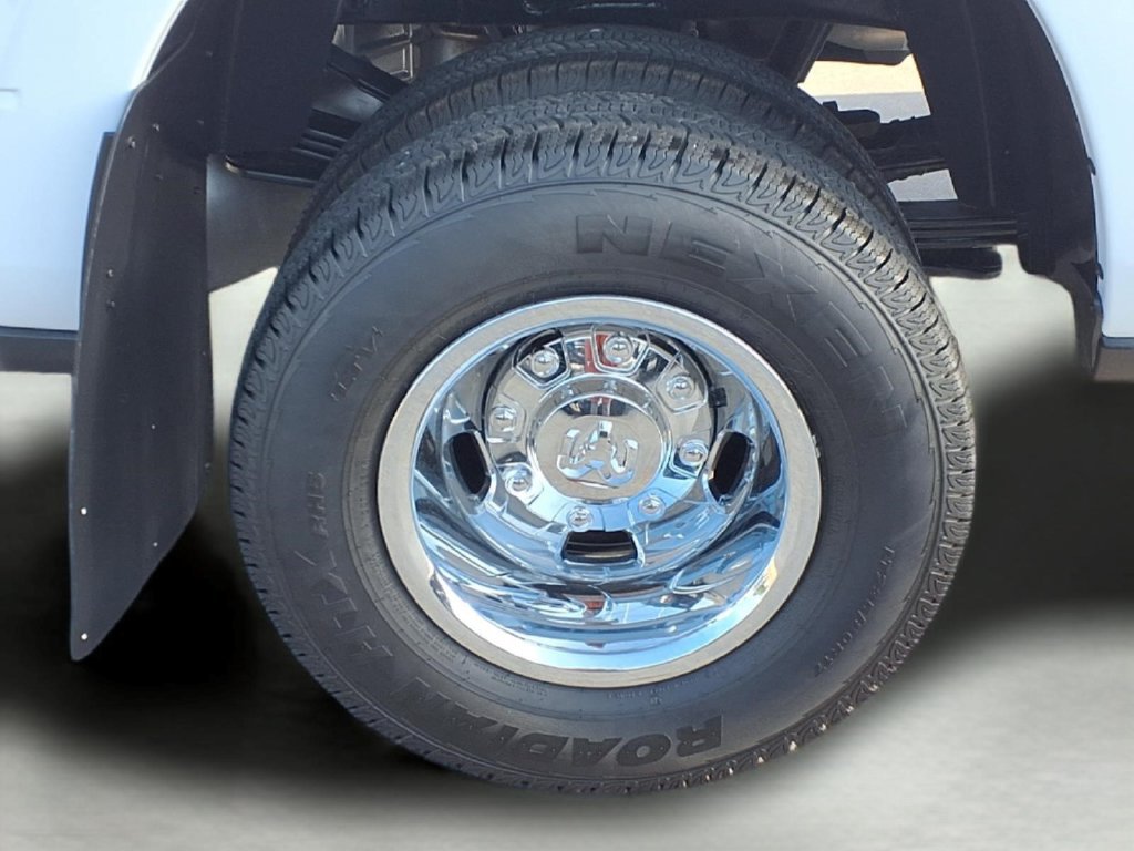 Used 2026 RAM 3500 Tradesman w/ Chrome Appearance Group A AWD/4WD image 9
