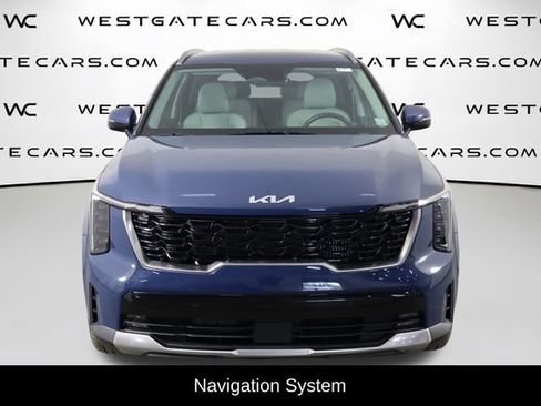 Used 2025 Kia Sorento EX FWD image 2