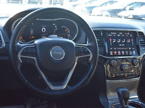 Used 2020 Jeep Grand Cherokee Altitude image 20