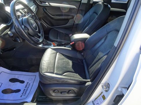 Used 2015 Audi Q3 2.0T Prestige w/ Prestige Package image 10