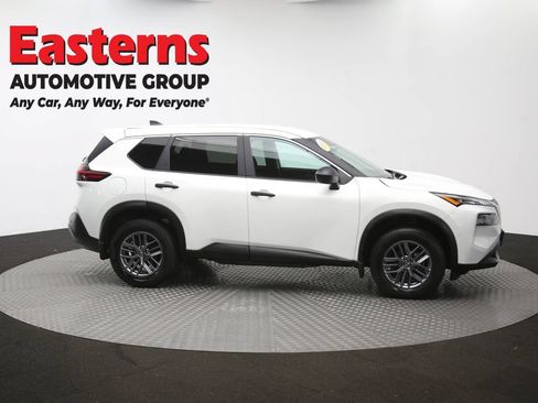 Used 2023 Nissan Rogue S AWD/4WD image 44