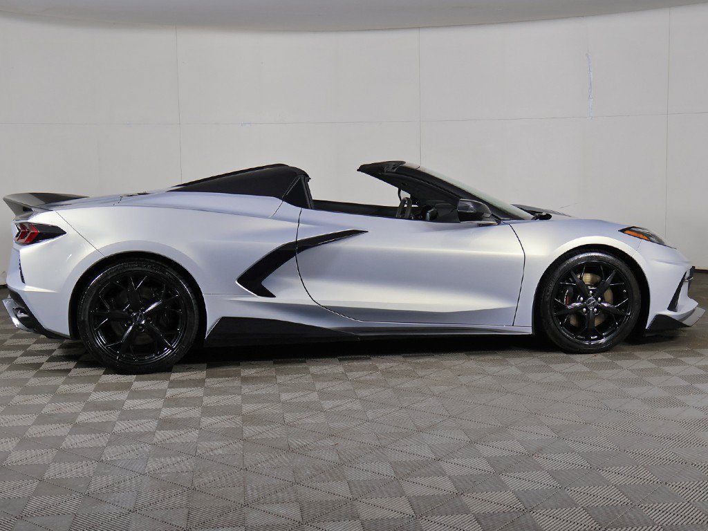 Used 2021 Chevrolet Corvette Stingray Premium Conv w/ Z51 Performance Package RWD image 23