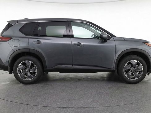 Used 2025 Nissan Rogue SV FWD image 11