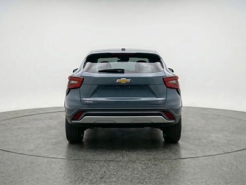 Used 2025 Chevrolet Trax LT w/ LT Convenience Package FWD image 7