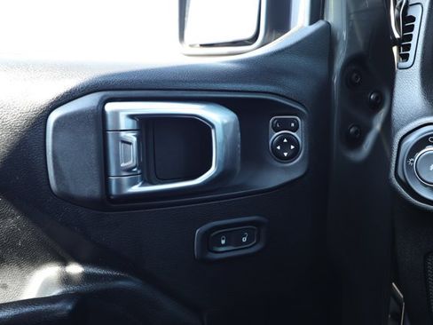 Used 2020 Jeep Wrangler Sport AWD/4WD image 20