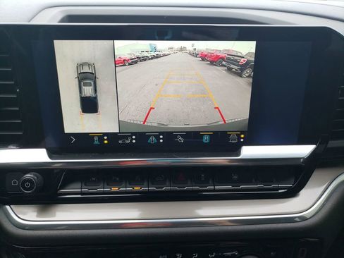 Used 2022 Chevrolet Silverado 1500 High Country w/ Technology Package image 21