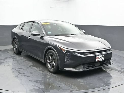 Used 2025 Kia K4 FWD image 6