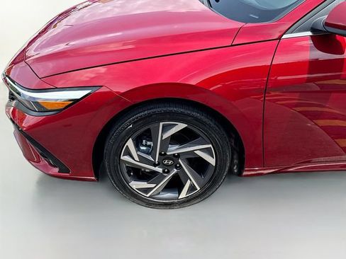 Certified 2025 Hyundai Elantra SEL FWD image 29