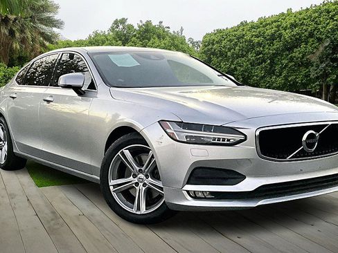 Used 2018 Volvo S90 T5 Momentum w/ Momentum Plus Package image 11
