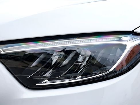 Used 2024 Mercedes-Benz GLC 300 4MATIC w/ AMG Line image 38