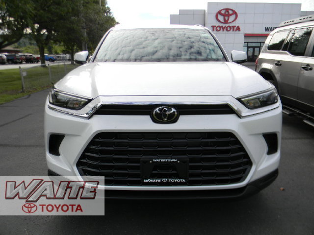 New 2026 Toyota Grand Highlander XLE FWD image 6