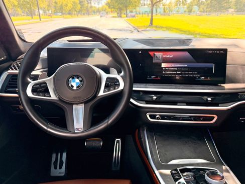 Certified 2023 BMW X7 xDrive40i w/ Executive Package AWD/4WD image 3