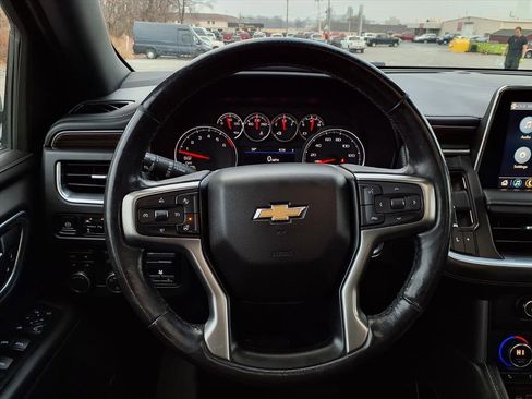 Used 2021 Chevrolet Suburban LT w/ LT Signature Package image 20