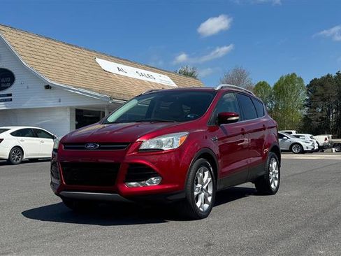 Used 2014 Ford Escape Titanium image 2