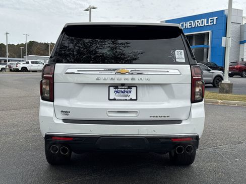 Used 2023 Chevrolet Suburban Premier image 9