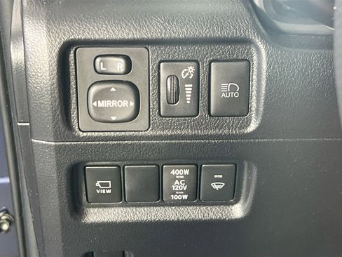 Used 2022 Toyota 4Runner TRD Off-Road Premium AWD/4WD image 11