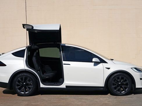 Used 2024 Tesla Model X AWD/4WD image 57