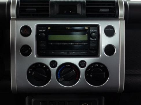 Used 2008 Toyota FJ Cruiser 4WD image 28