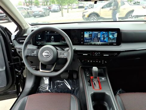 New 2026 Nissan Kicks SR w/ Cold Weather Package AWD/4WD image 24