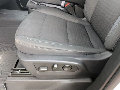 Used 2023 Chevrolet Silverado 1500 LT AWD/4WD image 21