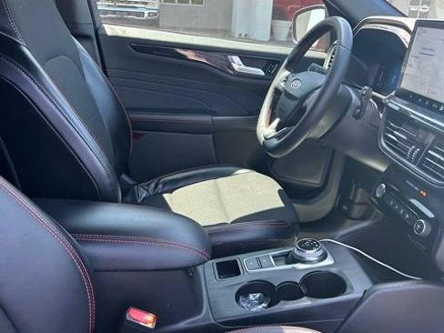 Used 2023 Ford Escape ST-Line w/ Tech Pack #1 FWD image 8