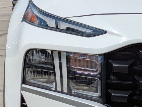 Used 2023 Hyundai Santa Fe SE image 10