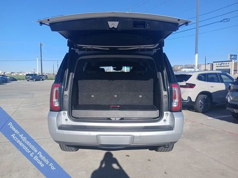 Used 2020 GMC Yukon SLT w/ Premium Edition image 9
