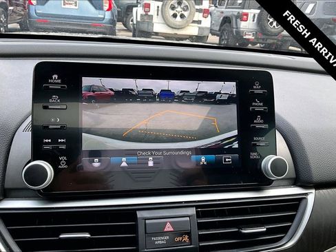 Used 2020 Honda Accord Touring image 14