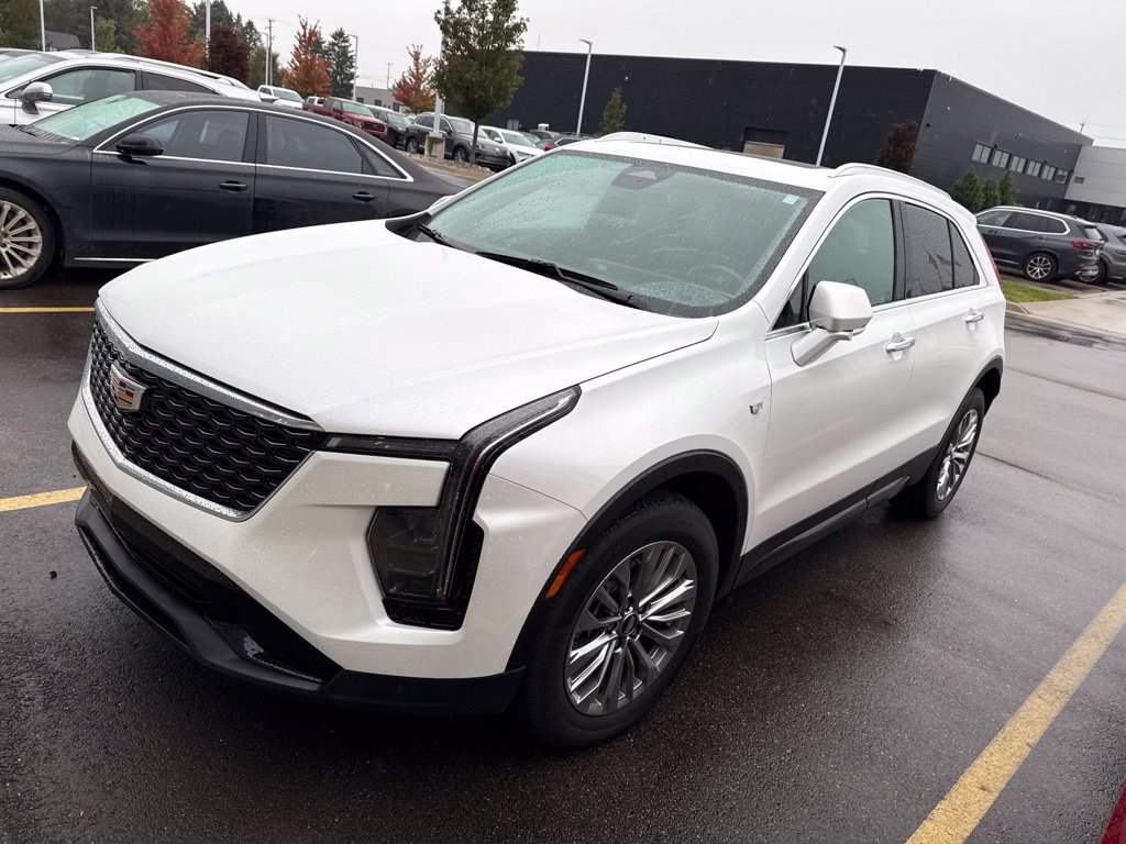 Used 2024 Cadillac XT4 Premium Luxury w/ Cold Weather Package AWD/4WD image 1