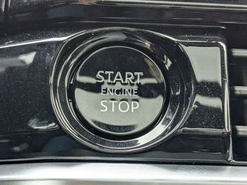 New 2025 Nissan Pathfinder Platinum image 37