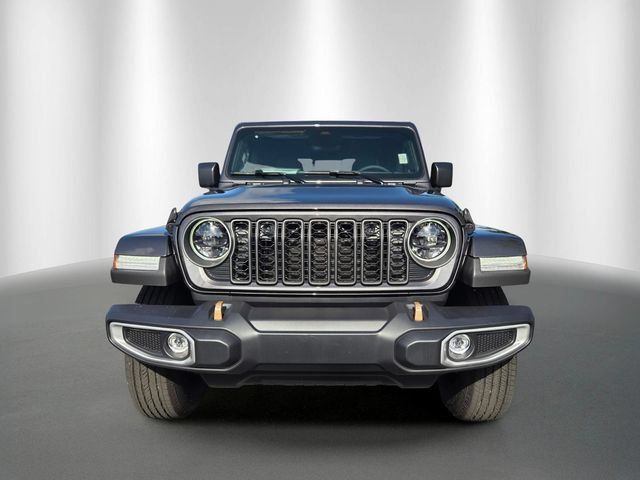 Used 2026 Jeep Gladiator Sport AWD/4WD image 2