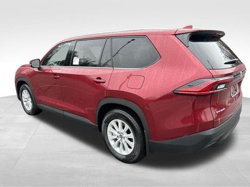 New 2026 Toyota Grand Highlander XLE image 3