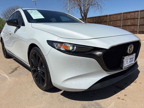 Used 2025 MAZDA MAZDA3 s Sport FWD image 2