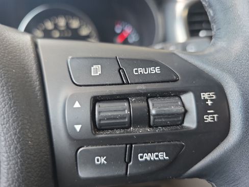 Used 2017 Kia Sorento EX w/ EX Premium Package FWD image 24
