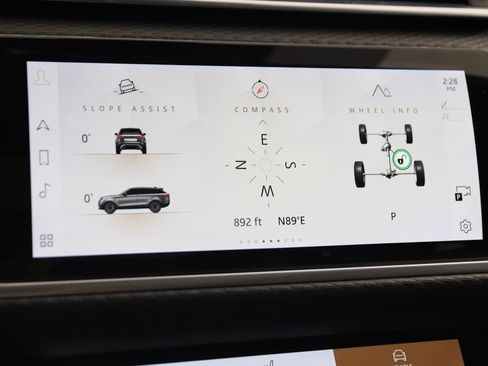 Used 2021 Land Rover Range Rover Velar R-Dynamic S image 32