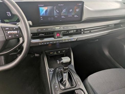Used 2025 Kia K4 FWD image 21