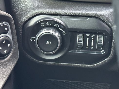 Used 2019 Jeep Wrangler Unlimited Sport S AWD/4WD image 30