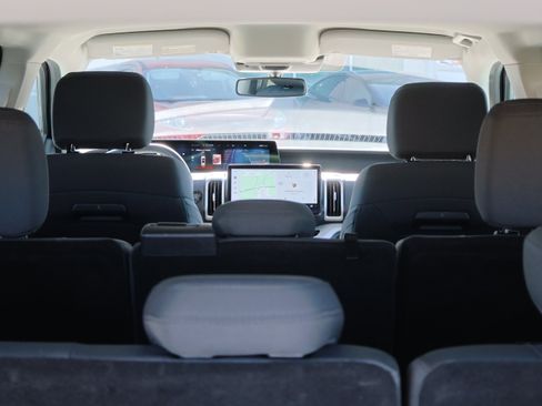 Used 2025 Ford Expedition Max Active image 26