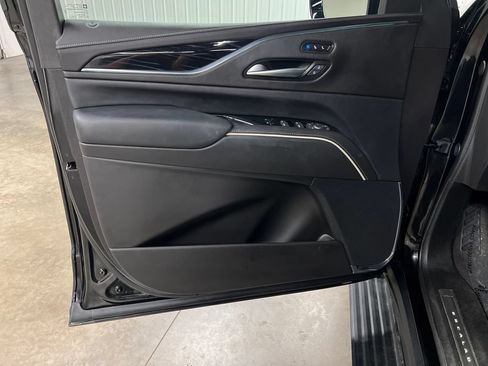 Certified 2024 Cadillac Escalade ESV Sport w/ LPO, ONYX Package AWD/4WD image 15