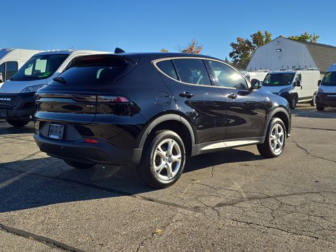 Used 2024 Dodge Hornet GT image 4