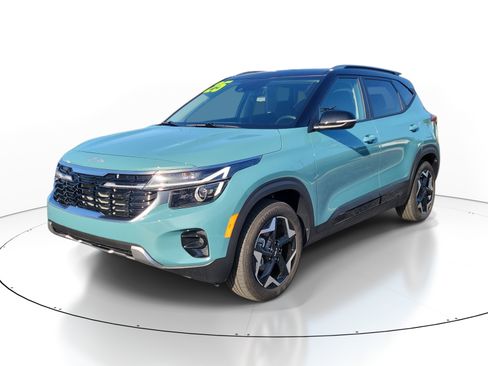 Used 2025 Kia Seltos S FWD image 3