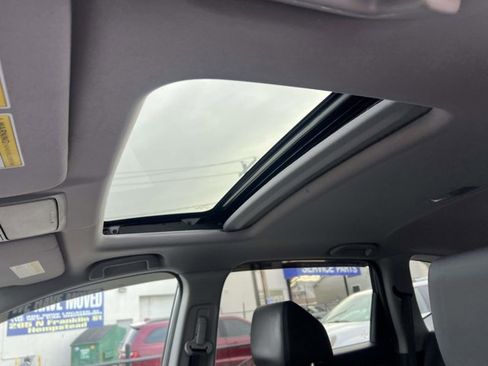 Used 2022 Honda CR-V Touring image 19