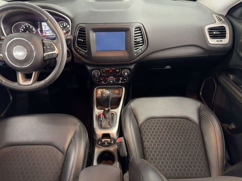 Used 2020 Jeep Compass Latitude image 28