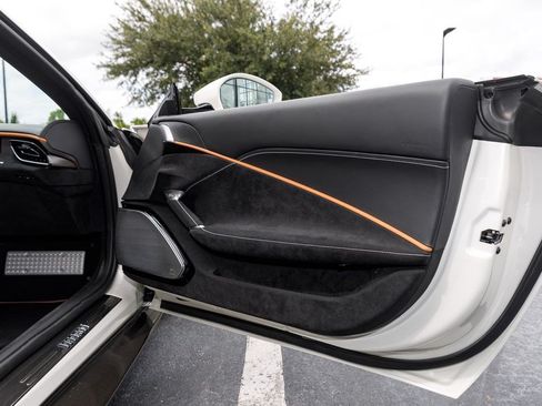 Used 2024 Ferrari Roma Spider RWD image 15