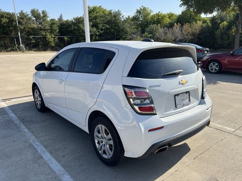Used 2020 Chevrolet Sonic LT FWD image 4