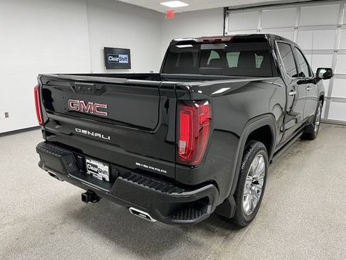 Used 2024 GMC Sierra 1500 Denali w/ Denali Reserve Package AWD/4WD image 10