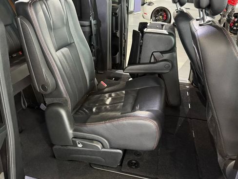 Used 2018 Dodge Grand Caravan GT image 16