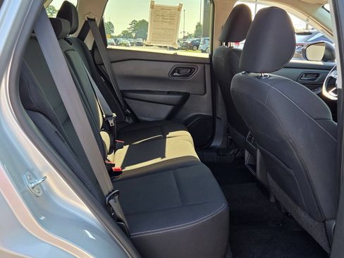 Used 2024 Nissan Rogue S FWD image 14