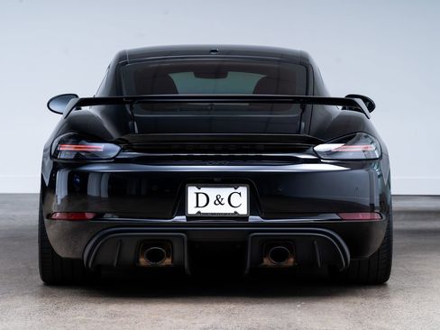 Used 2022 Porsche 718 Cayman GT4 RWD image 5