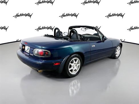 Used 1997 MAZDA MX-5 Miata Base image 5